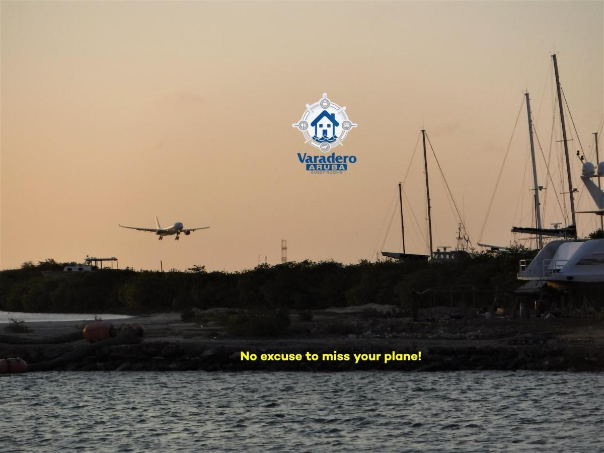 Varadero Marina Airport Guests Rooms Oranjestad Kültér fotó